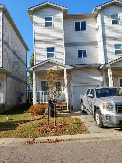 3bed 2.5 bath townhouse in Timberlea for rent begin July 1st
