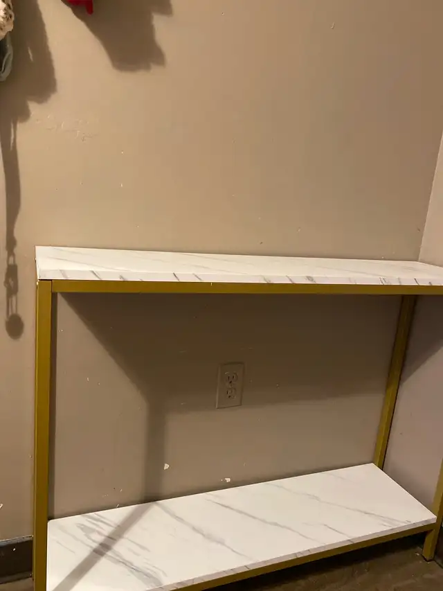 white and gold marble desk in Desks in Stratford - Image 5
