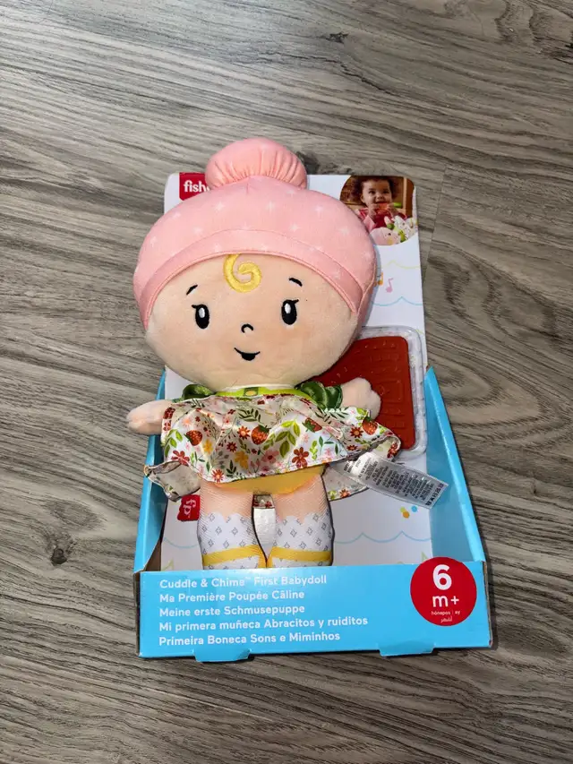 Fisher price kids teething doll toy jouet sensoriel enfants  in Toys in City of Montréal - Image 3