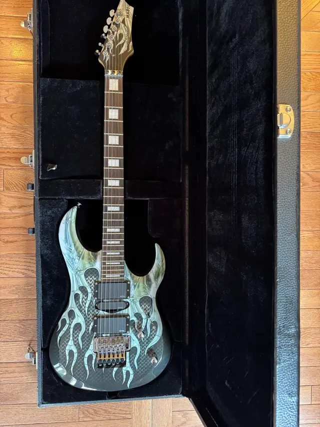 Dean MAB1 guitar in Guitars in Edmonton - Image 3