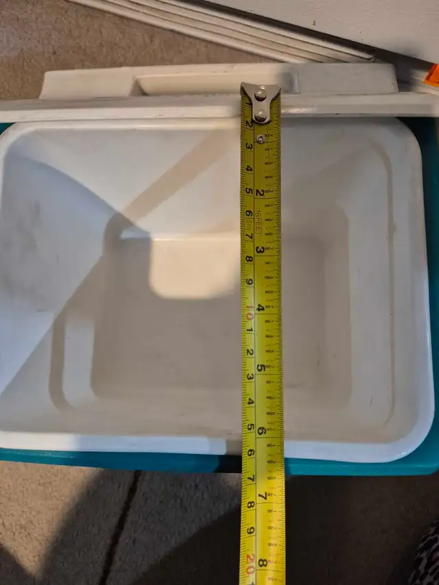 Igloo MiniMate Cooler in Fishing, Camping & Outdoors in Napanee - Image 5