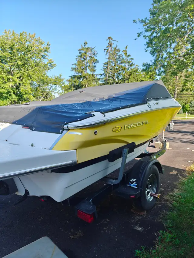 2009 Regal 1900 in Powerboats & Motorboats in St. Catharines - Image 4
