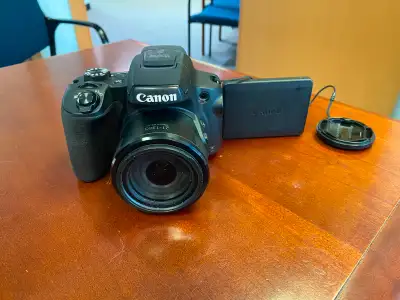 DIGITAL CAMERA FOR SALE TO THE HIGHEST BIDDER, View more