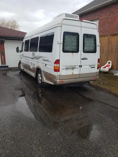 ONE OWNER .no DEF REQUIRED !!! RUNS AND DRIVES excellent.q. NO Shakes,..no leaks 4 new tires. Bought...