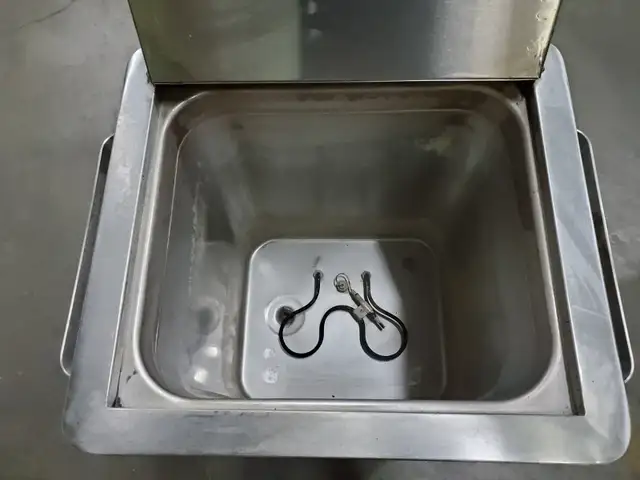 Chattanooga SS2 Hydrocollator in Health & Special Needs in Calgary - Image 9