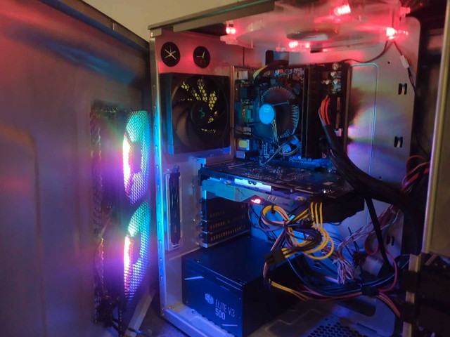 Ordinateur Intel 3.4ghz Radeon RX light gaming PC dans Ordinateurs de bureau  à Longueuil/Rive Sud