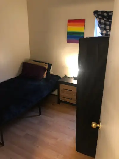 Offering room to rent to for 2 months . Looking for clean respectful tenant. Will be sharing with yo...