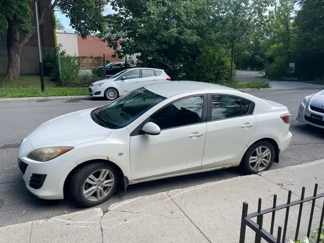 $2150  Mazda 3 2010555661501347276801