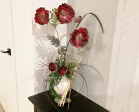 Bouquet, composition florale originale, fleurs de soie bourgogne