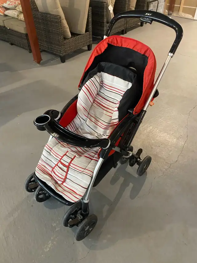 Foldable Stroller in Strollers, Carriers & Car Seats in Markham / York Region - Image 4