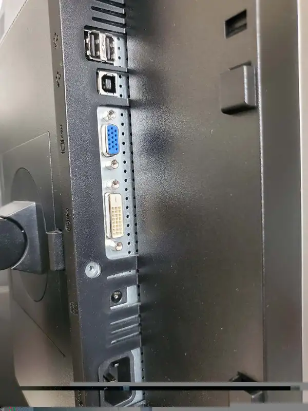 Dell 22 inch Monitor/Display in Monitors in Kitchener / Waterloo - Image 3