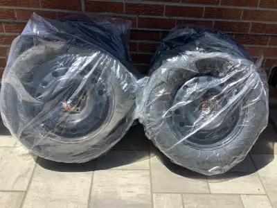 Tire size 225/65R17 Fair condition 5x114.3mm (5x4.5"). I used this for 2020 Dodge Caravan.