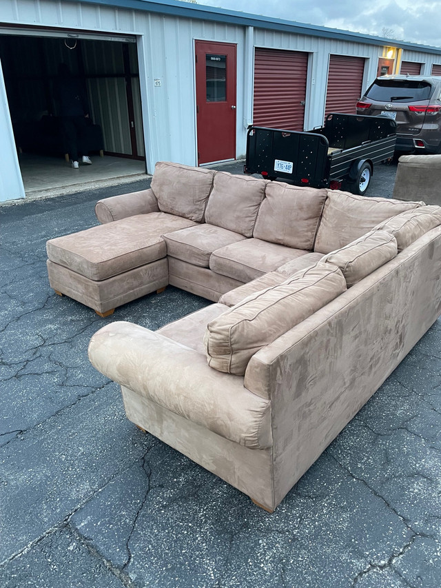 5-6 Person Sectional Couch in Couches & Futons in London - Image 3