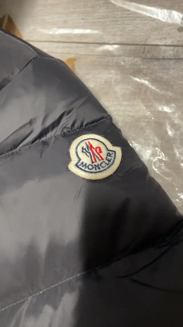 Moncler Women’s Fur Jacket in Women's - Tops & Outerwear in City of Toronto - Image 9