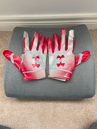 UA Football Gloves (Adult Large Size)Great condition