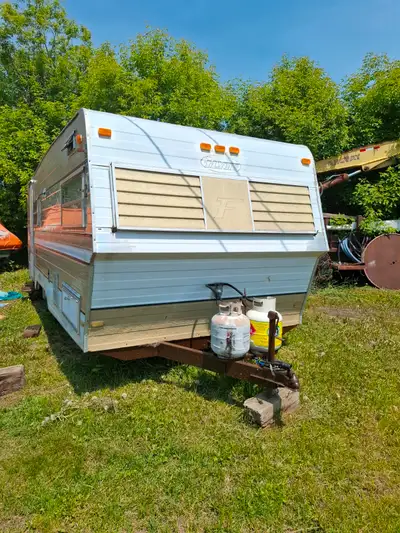 This rv has been all renewed. Automatic furnace, no pilot light, wasting propane, has been installed...