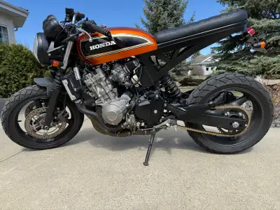 2004 Honda CB600F 599 aka Honda Hornet. Converted to a Cafe Racer / Scrambler bike. Bike was complet...