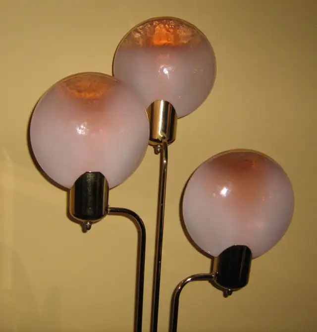 Vintage Italian Design Lollipop Floor Lamp w/ Coral Murano Glass in Indoor Lighting & Fans in City of Toronto - Image 5