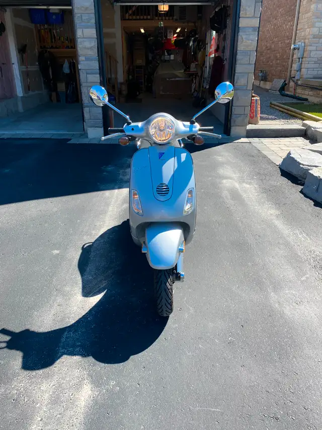 Vespa, Piagio 50cc in Scooters & Pocket Bikes in Oshawa / Durham Region - Image 5