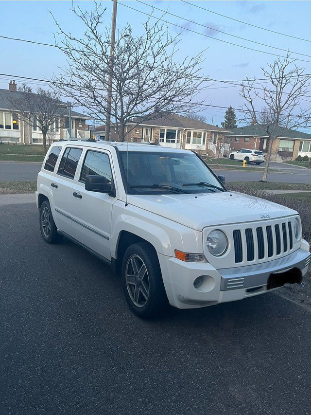 Jeep patriot  160km in Cars & Trucks in City of Toronto