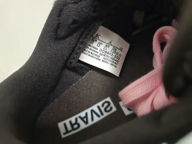 Size 6C (TD) - Nike Air Jordan 1 Low Travis Scott Mocha in Kids & Youth in Markham / York Region - Image 10