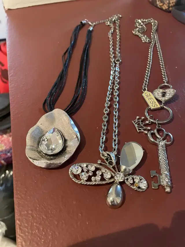 NECKLACES in Jewellery & Watches in Winnipeg - Image 2