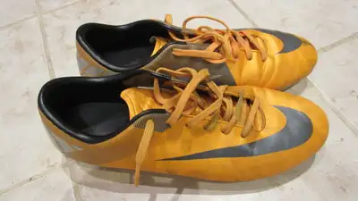 Nike Mercurial Victory II FG Ronaldo soccer cleats, size 9men, View more