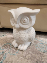 Ceramic garden owl decor 