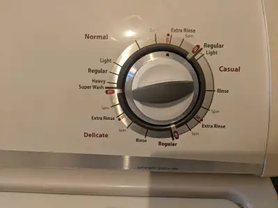Laveuse grande capacité marque Whirlpool direct Drive fonctionne super bien la cuve est nettoyé de l...