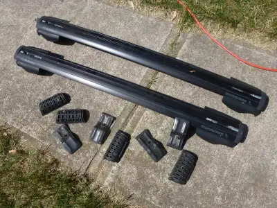 Item located in Port Elgin, Ont. Locking roof cross rails (roof racks) for a Subaru Outback. Should...