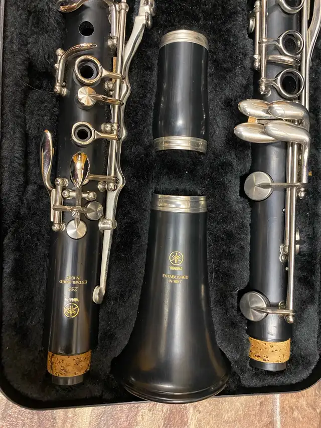 Yamaha Clarinet. Model #255 Absolute MINT condition.Newest model in Woodwind in Saskatoon - Image 3
