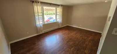 Uptown Waterloo super convenient location * Property is perfect for professionals and mature student...