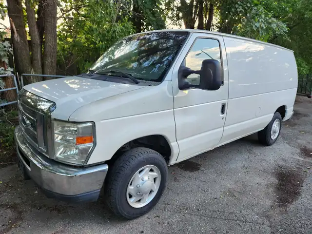 CLEAN 2012 FORD E-150 SUPER DUTY CARGO VAN