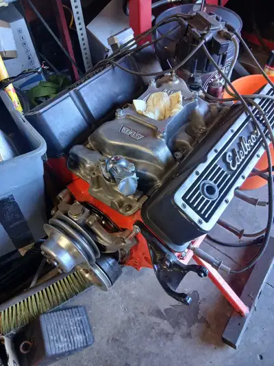 Selling a fresh Chevrolet 383 stroker with transmission, automatic transmission.700 R4 with torque c...
