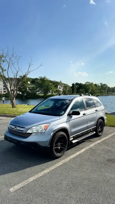2008 Honda CR-V EX, AWD — 200,000 KMs only. - MVI Valid Feb 2028 - Comes with Two set of tyres (both...