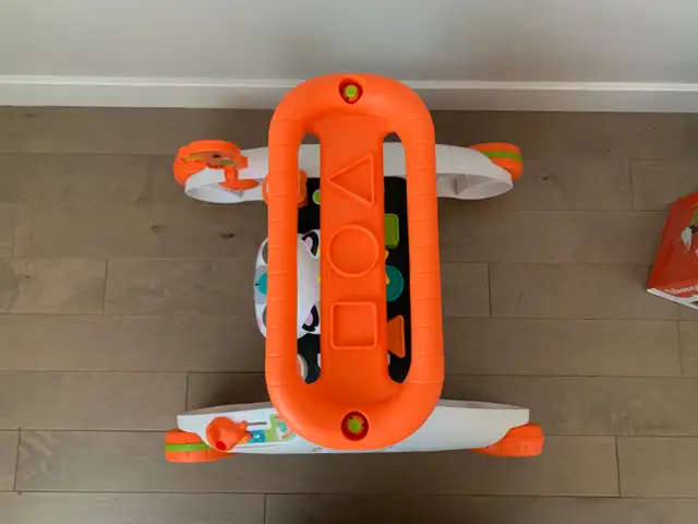 FISHER PRICE BABY STEPS PANDA TRAINING WALKER-LIKE NEW in Other in Edmonton - Image 7