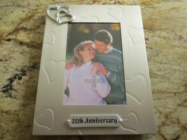Anniversary Picture Frames X3 in Home Décor & Accents in Brockville - Image 3