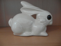 Figurine lapin en porcelaine