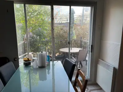 Recherche colocataire — 4½ lumineux avec deux balcons | ~830 $/mois tout inclus Je recherche un(e) c...