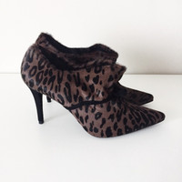 Women's Shoes - NEW - Stuart Weitzman Leopard Bow Heels (Size 9)