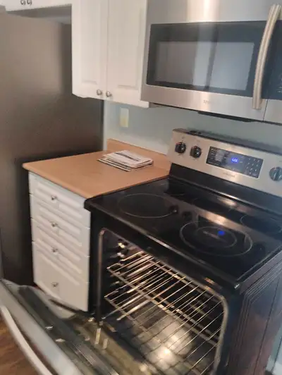 WCM cleaning services We are Open 7 Days a week 8am to 8pm 705-315-4406 Move out cleaning Move in cl...