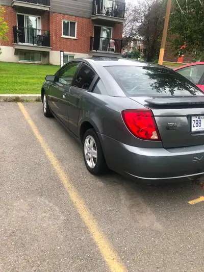 Saturn ion en excellente condition mécanique 1 propriétaire full équiper cruze air climatisé très fr...