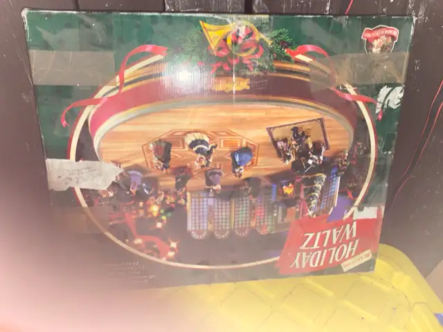 Mr. Christmas Holiday Waltz