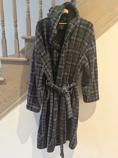 Men’s Robe L-XL warm, with hood in excellent condition , View more