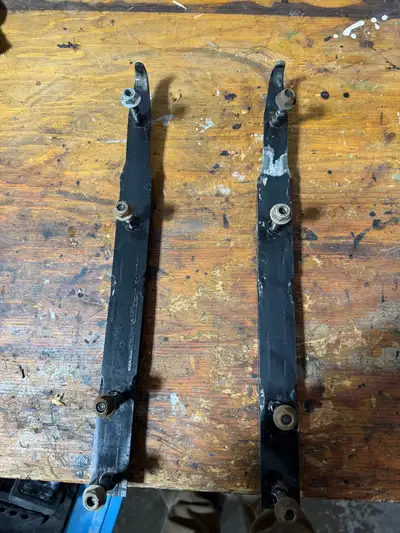 4” carbide on the runners Used only 1 ride for 150miles