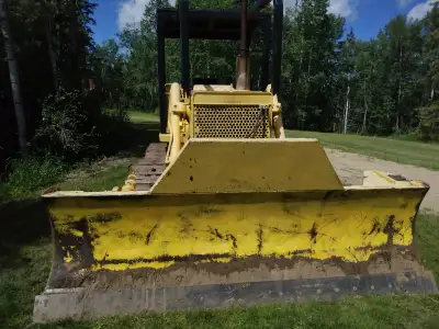 f8 fiatallis dozer --6way beals blade --power shift--excellent under carriage--4cly naturally aspera...