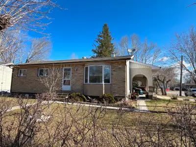For sale by long time owners, 401 Queen Avenue is a 1040 sq ft, fully developed bungalow built in 19...