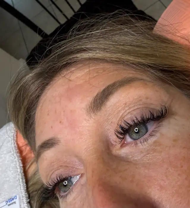 Lash Extensions 584200353870008322