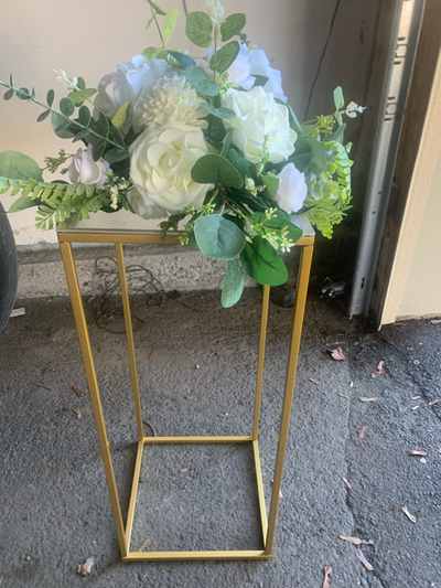 I have everything you need to decorate your venue, including hall and reception! I am selling the fo...