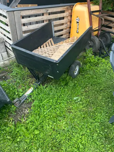 Lawn tractor trailer with good tires. Asking 50$